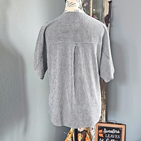 TIME AND TRU WOMEN'S TOP. SIZE SMALL. NWOT - Picture 6 of 7